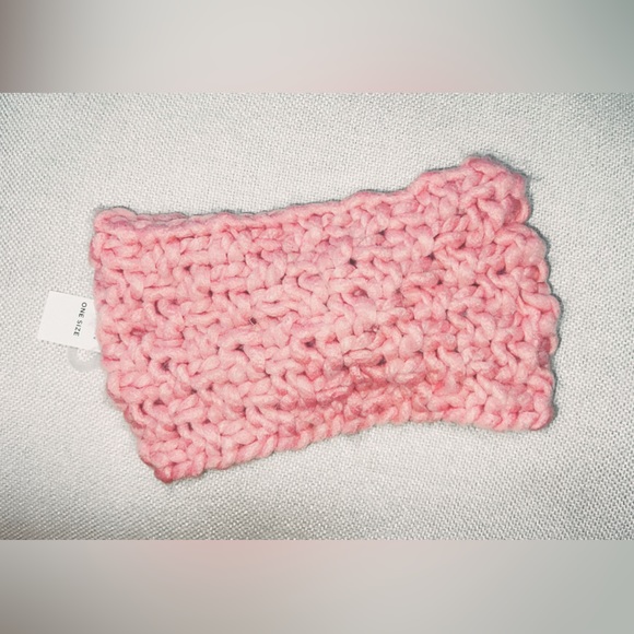 Old Navy Textured Basket-Weave Ear Warner & Honeycomb-Knit Convertible Gloves - Picture 3 of 6